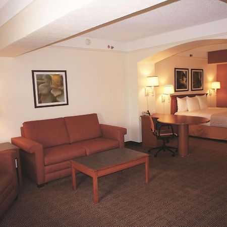 La Quinta Inn By Wyndham Austin Capitol / Downtown Exteriör bild