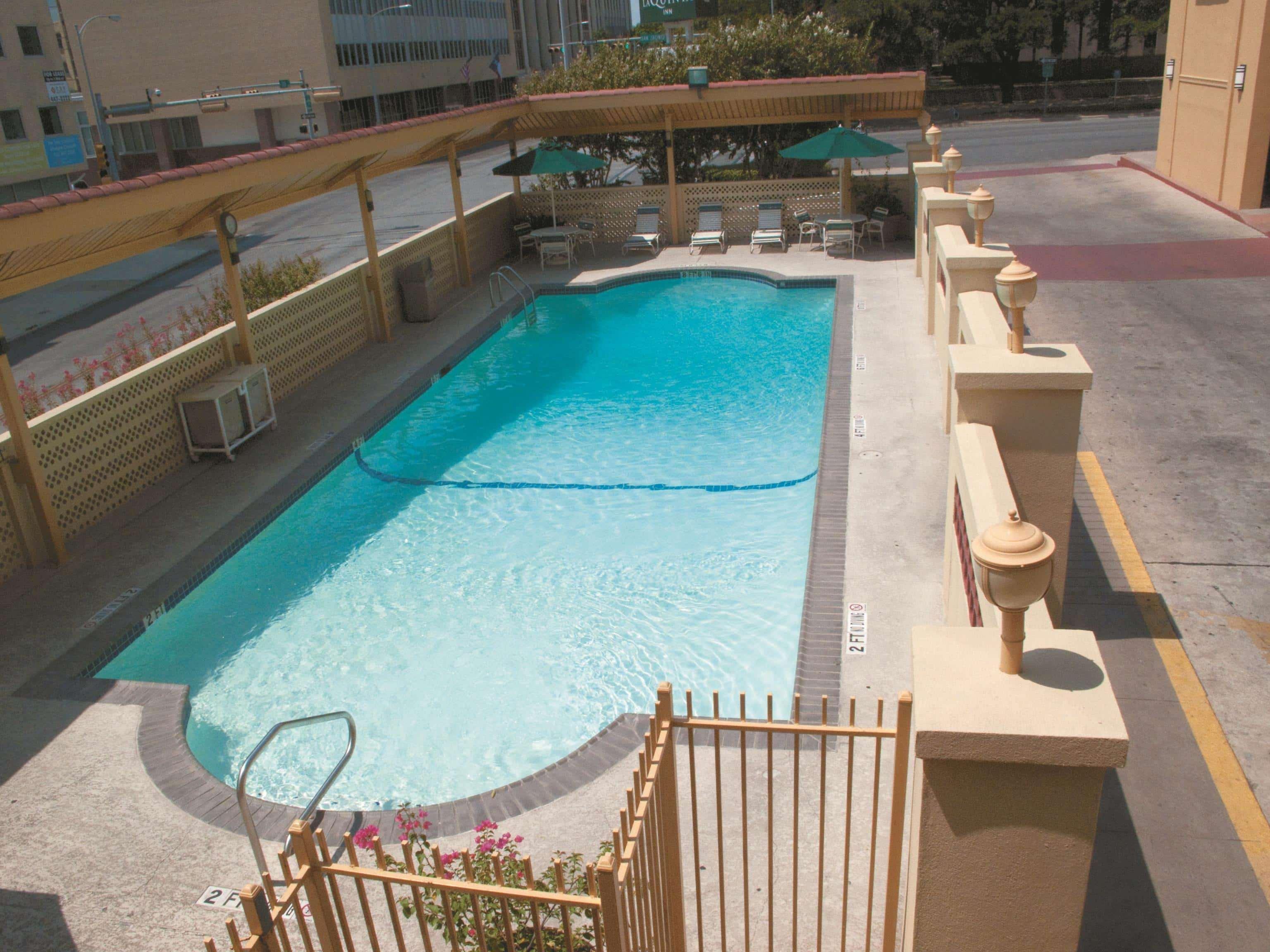 La Quinta Inn By Wyndham Austin Capitol / Downtown Exteriör bild