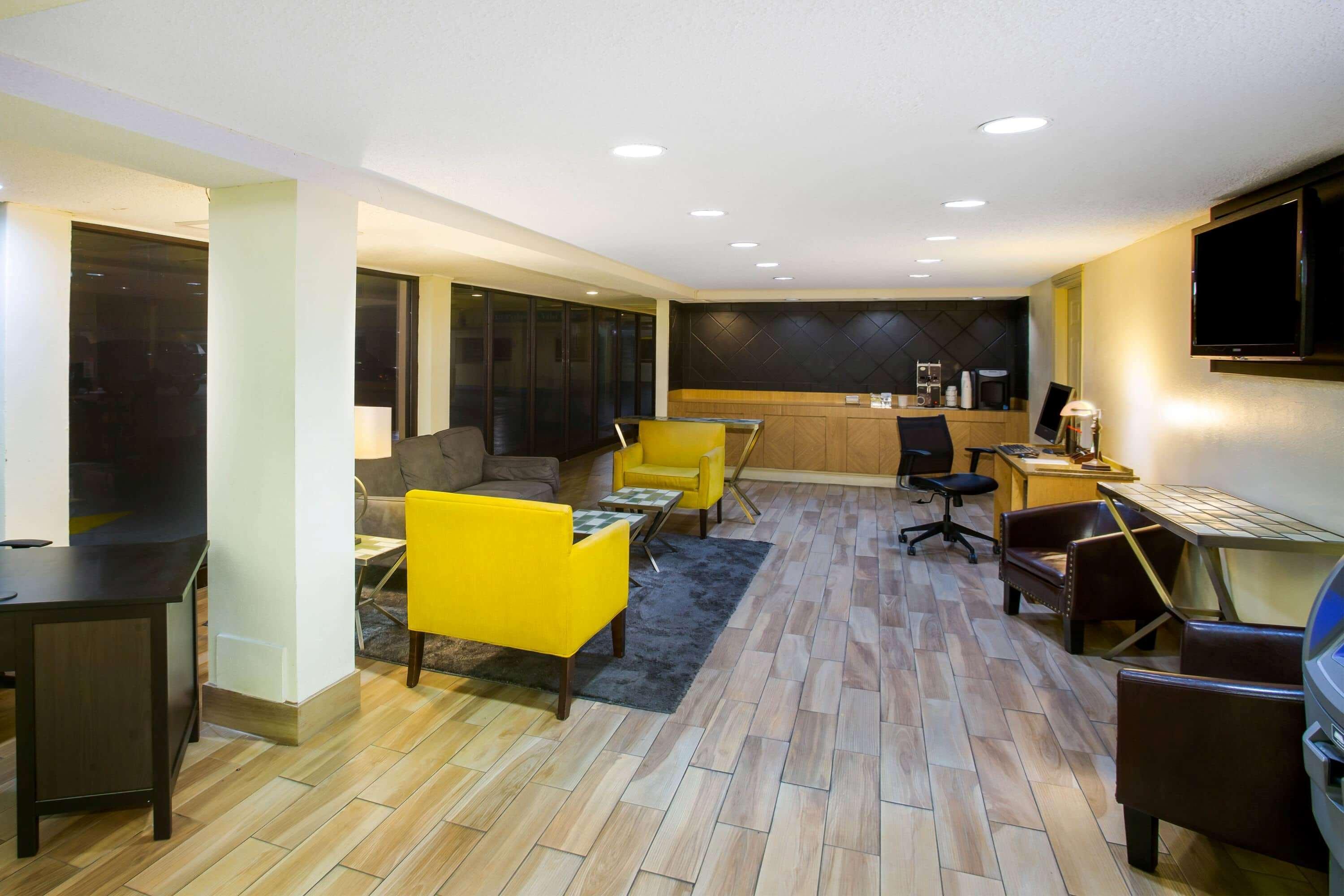 La Quinta Inn By Wyndham Austin Capitol / Downtown Exteriör bild